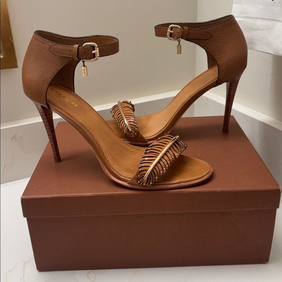 Coach Women's Tan Leather Heels size 8 - Picture 2 of 10